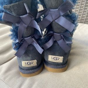 Ugg Bailey boots. Size 8